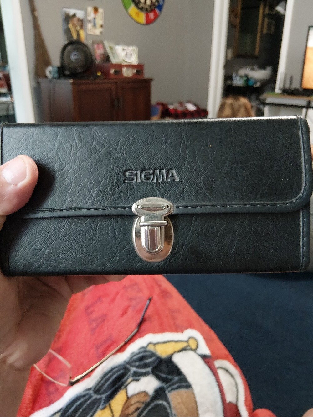 Sigma Beauty Black Telephoto Zoom Lens for Cameras - Picture 6 of 6